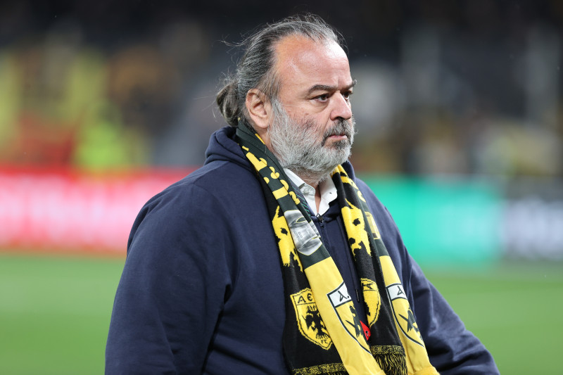 Παρέμβαση Ηλιόπουλου στο ημίχρονο με Τσέλιε! Τί είπε τους παίκτες της ΑΕΚ;