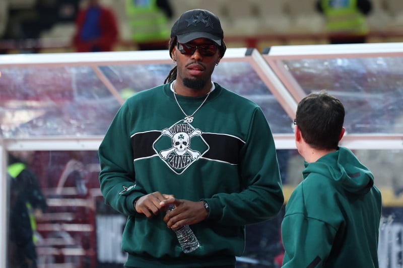 Με μπλούζα Θύρας 13 στο ΣΕΦ ο Λεσόρ! (ΦΩΤΟ)