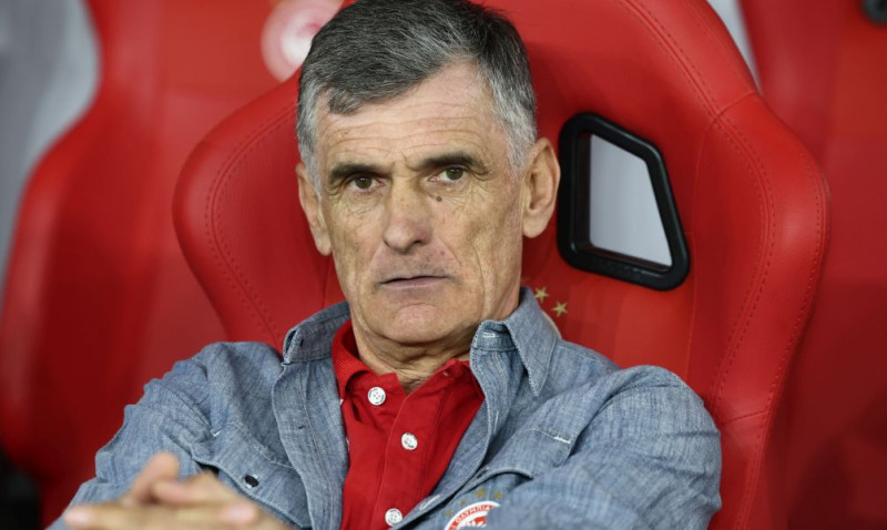 O Μεντιλίμπαρ