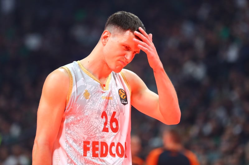 Απρόοπτο με Νέντοβιτς στη Μονακό - Έναν μήνα εκτός!