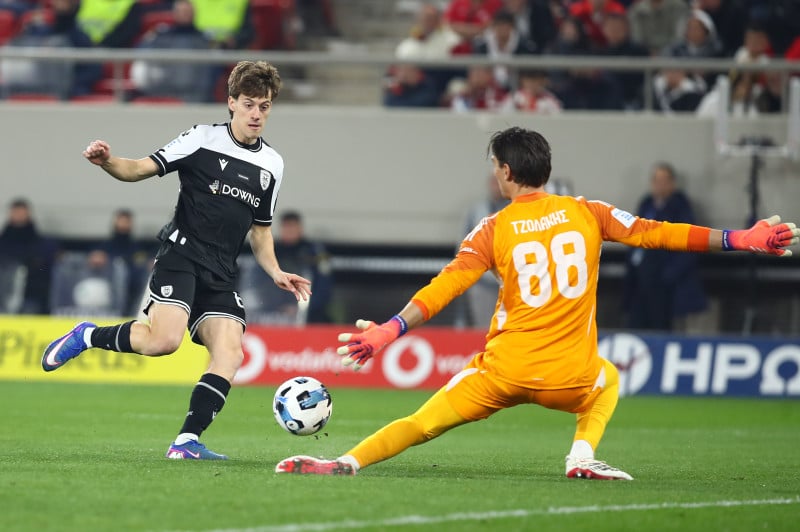 "Κόλλησαν" στο μηδέν! Ολυμπιακός και ΠΑΟΚ κράτησαν κορυφή την ΑΕΚ