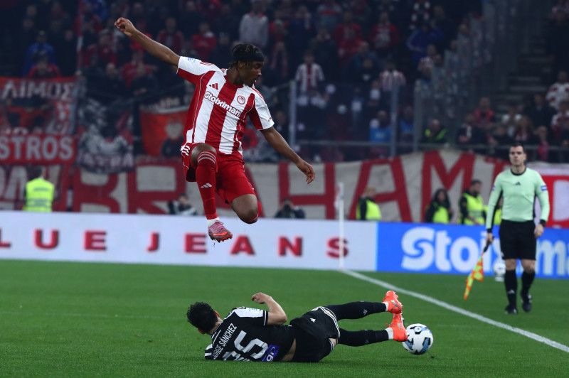 "Κόλλησαν" στο μηδέν! Ολυμπιακός και ΠΑΟΚ κράτησαν κορυφή την ΑΕΚ