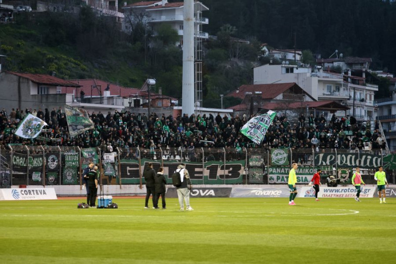 Έκαναν τη Λιβαδειά... Λεωφόρο! Δυναμική παρουσία των οπαδών του ΠΑΟ (vid)