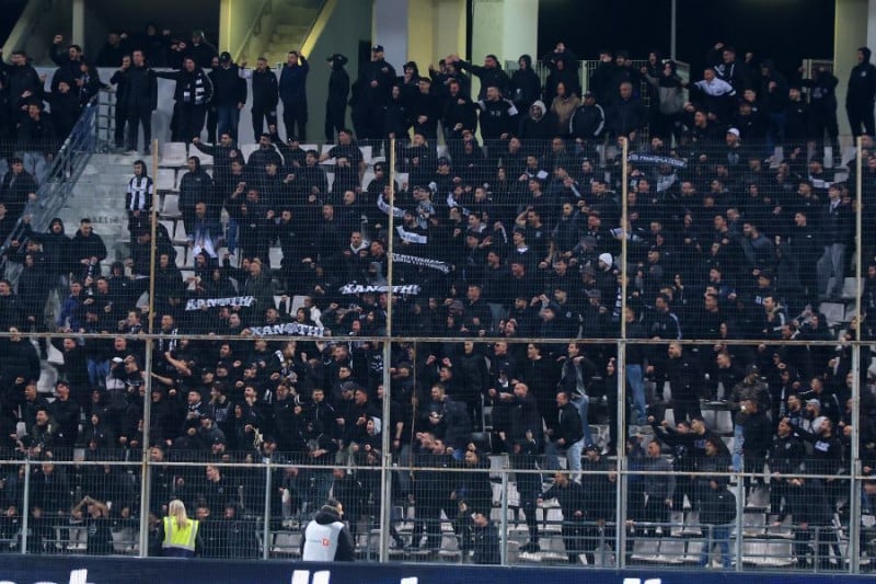 Σε αστυνομικό τμήμα σε κάθε ματς του ΠΑΟΚ οι 8 οπαδοί για τα δημοσιογραφικά