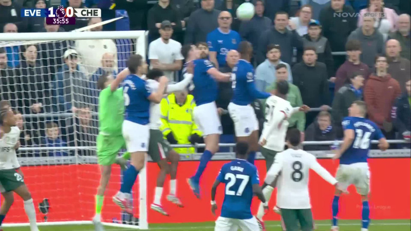 Τρομερός Πίκφορντ: Απίθανη απόκρουση στον Έντσο Φερνάντες (ΒΙΝΤΕΟ)