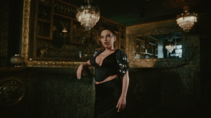 Θα σας πάρει η Χάρου! Θα πάθετε καψούρα με την πάρτη της (ΒΙΝΤΕΟ)