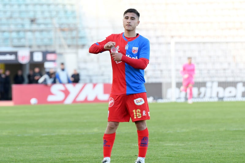 Η απάντηση Ολυμπιακού για Τεττέη - Αγοράζει από Ελλάδα παίκτη με 1 εκατ.!