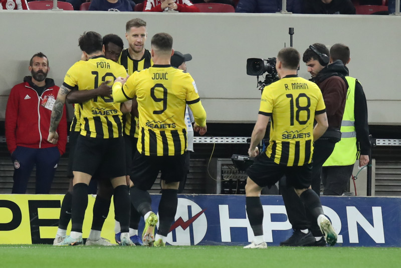 «Έκρηξη» στον πάγκο της ΑΕΚ στο 0-1, «τρελάθηκε» ο Βίντα (ΦΩΤΟ)