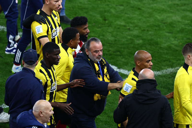 Πιάστηκαν στα χέρια Ρότα και Ταρέμι - Στο χορτάρι και ο Ηλιοπουλος (ΦΩΤΟ)