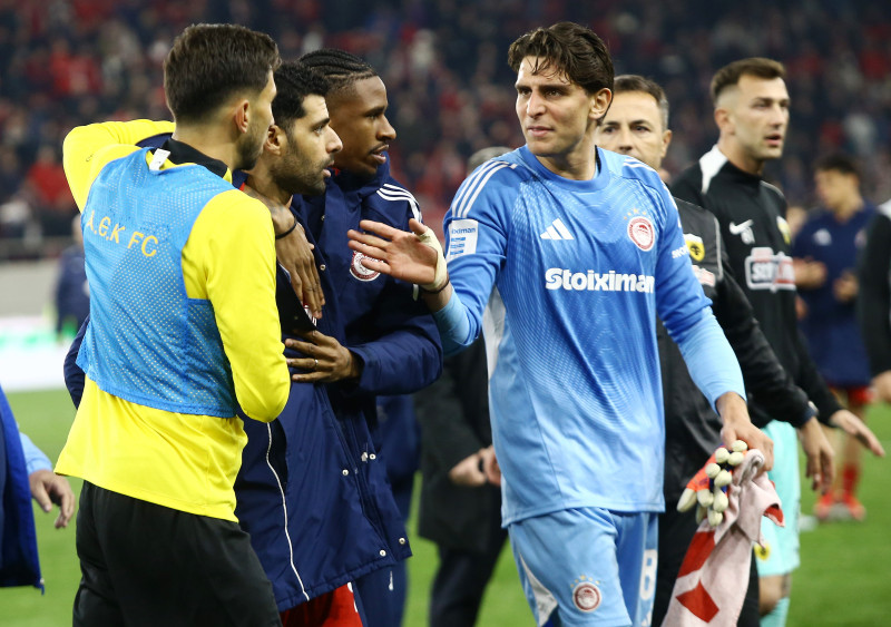 Πιάστηκαν στα χέρια Ρότα και Ταρέμι - Στο χορτάρι και ο Ηλιοπουλος (ΦΩΤΟ)