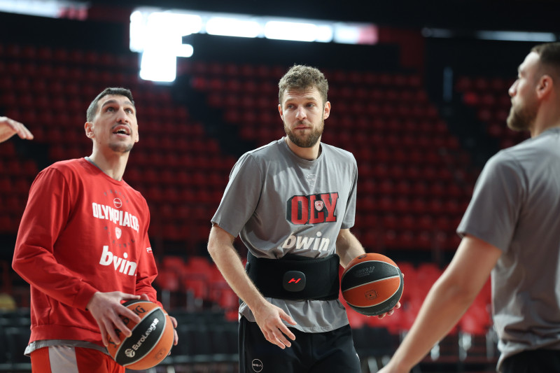 Ατακάρα Βεζένκοφ για τα "τεσσάρια" της Ρεάλ: "Δεν με απασχολεί"