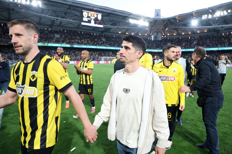 Γύρo θριάμβου στη Νέα Φιλαδέλφεια η ΑΕΚ με τρελαμένο Ηλιόπουλο (ΒΙΝΤΕΟ)