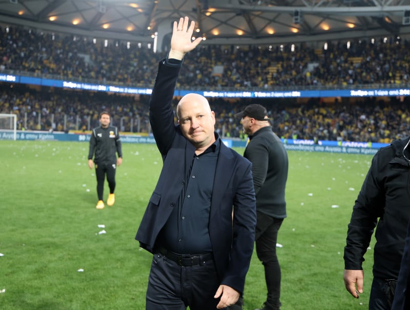 Γύρo θριάμβου στη Νέα Φιλαδέλφεια η ΑΕΚ με τρελαμένο Ηλιόπουλο (ΒΙΝΤΕΟ)