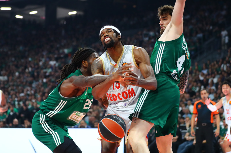 Το πρώτο βήμα για το… F4: Ο μαγικός Σορτς έστειλε τον ΠΑΟ στη Βαλένθια (VD)