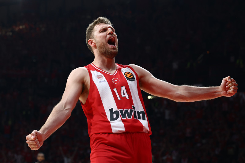 Δεν χάνει το F4 ο Ολυμπιακός - Ισοπέδωσε τη Μονακό, πάει για… σκούπα! (Vid)