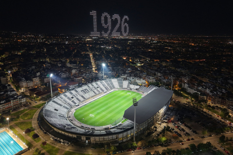 Το απίθανο Drone Show για τα 100 χρόνια πάνω από την Τούμπα! (vid)