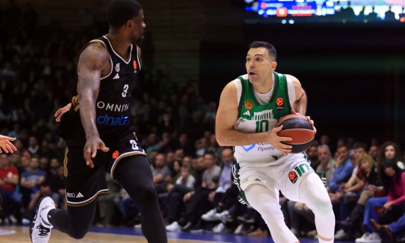 Φάση από ματς Ντουμπάι - Παναθηναϊκός