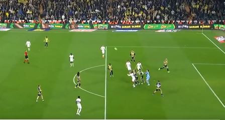 Πώς το έκανε αυτό; Έξοδος στο πέναλτι για τον Έντερσον (ΒΙΝΤΕΟ)