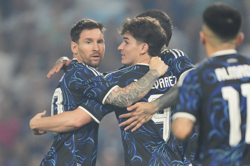 Δάκρυσε ο Μέσι! Αποθέωση στο τελευταίο του ίσως ματς στην Αργεντινή