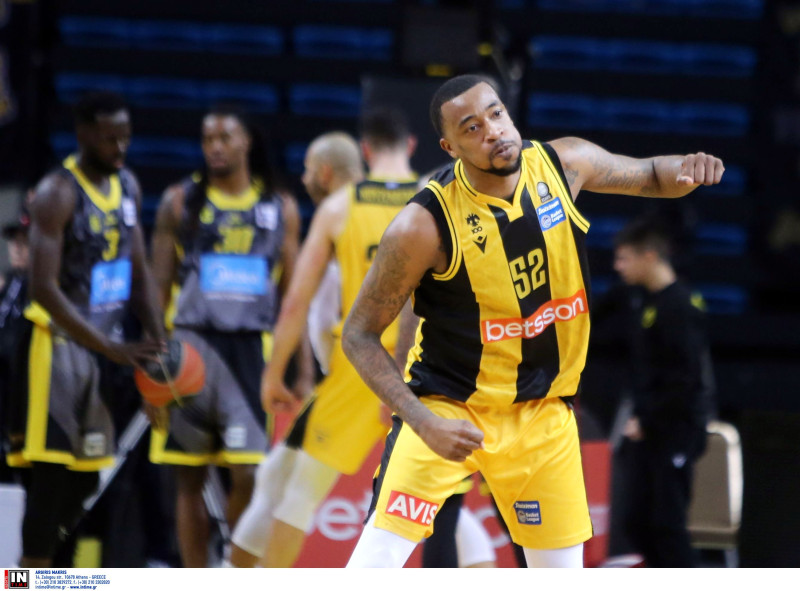 Συγκλονίζει πρώην άσος της ΑΕΚ: "Ο γιος μου ήθελε να αυτοκτονήσει"!