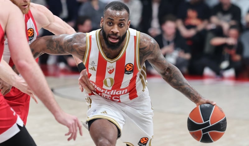 Κλείνει ΜακΙντάιρ ο Ολυμπιακός… κοιτά Μπόνγκα - Μάχη με Ντουμπάι για Σπανό!