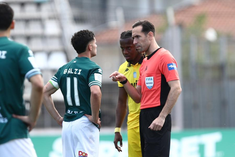 Οργή Άρη για τη διαιτησία:" Ντροπή και ξεφτίλα! Κατάντια..."