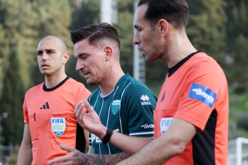 Οργή Άρη για τη διαιτησία:" Ντροπή και ξεφτίλα! Κατάντια..."