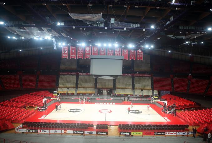 Χεζόνια: «Κάτι έχει αλλάξει στις έδρες Ολυμπιακού, Φενέρ - Άδειες θέσεις»