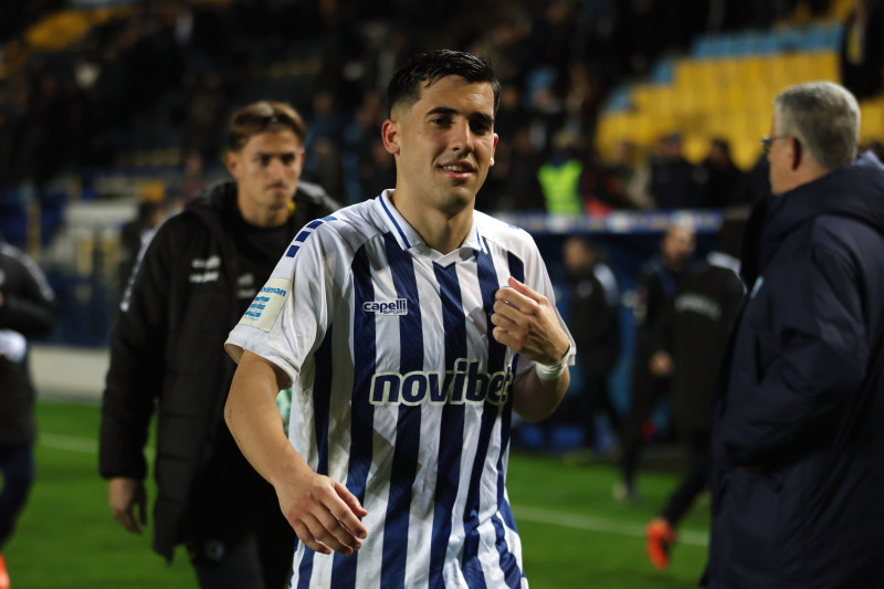 Ολυμπιακός: Ένα like σε Έλληνα φορ της Super League 