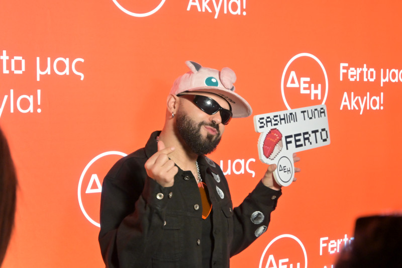 Tι σημαίνει "queer" που αυτοπροσδιορίζεται ο Akylas - Άλλο από το gay!