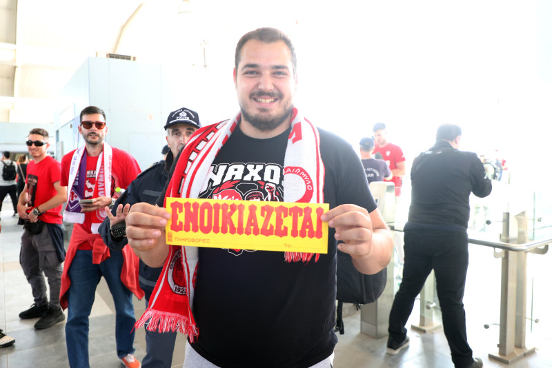 «Ερυθρόλευκο ποτάμι» - Χιλιάδες Ολυμπιακοί στον Ηλεκτρικό (Φωτορεπορτάζ)