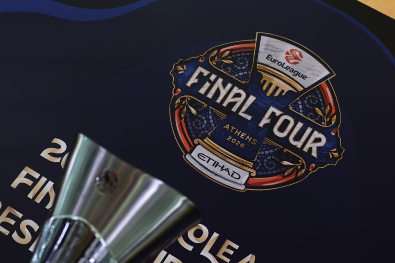 Το είπε ο Ουρμπόνας: «Δεν παίρνει την Euroleague ο Ολυμπιακός» (Vid)