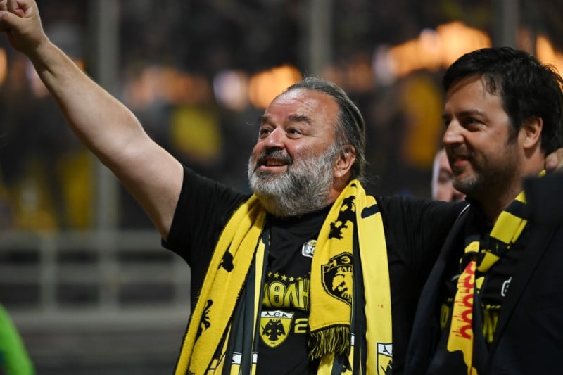 Έκπληξη από τους παίκτες της ΑΕΚ - Έκαναν το τραπέζι στον Ηλιόπουλο