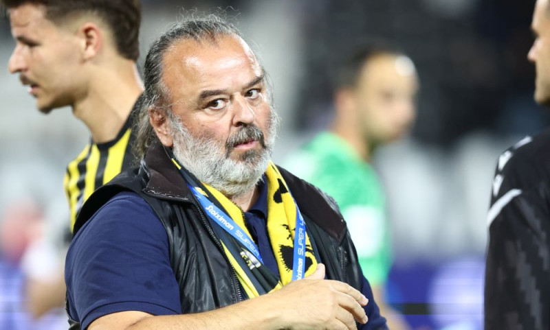 O Hλιόπουλος