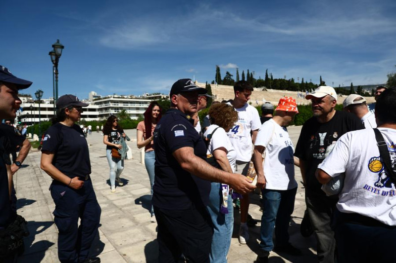Έτοιμοι για τελικό οι φίλοι της Ρεάλ - Αναχώρησαν από το Καλλιμάρμαρο