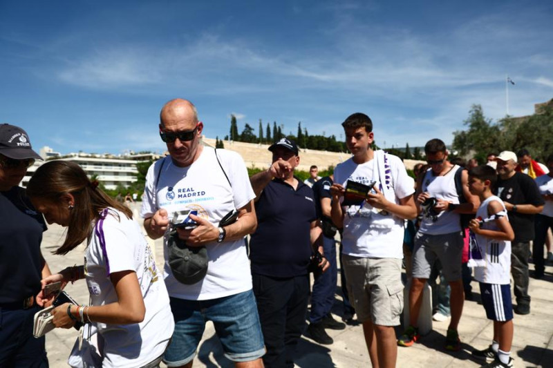 Έτοιμοι για τελικό οι φίλοι της Ρεάλ - Αναχώρησαν από το Καλλιμάρμαρο