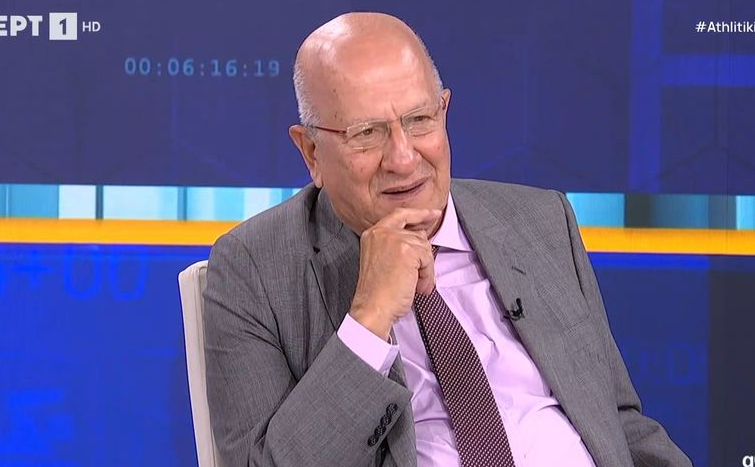 "Η γνώμη μου ήταν να μείνει...": Ατάκα Πανούτσου για Μπενίτεθ!