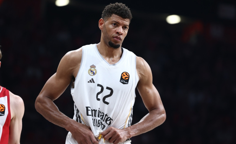 Με πατερίτσες ο Ταβάρες και ο Λεν πριν το Final 4 (ΒΙΝΤΕΟ)