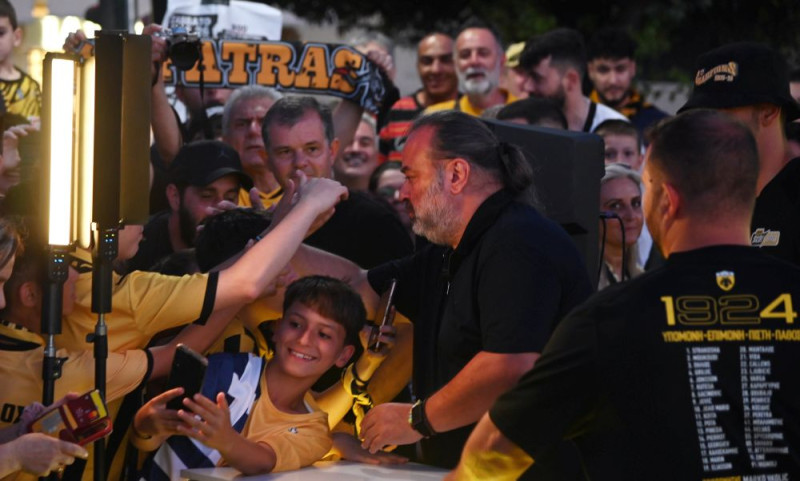 O Hλιόπουλος