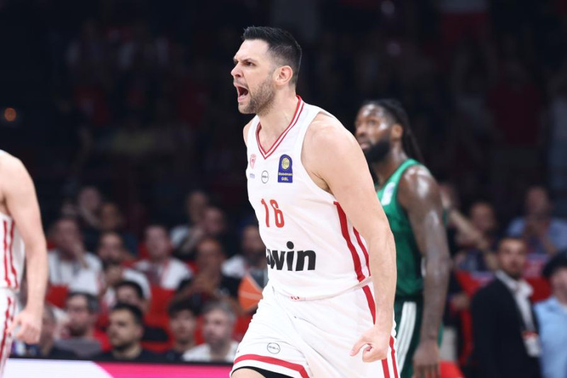 Απάντηση Παπανικολάου για την στιγμή της απονομής - Ατάκα για τη συνέχεια