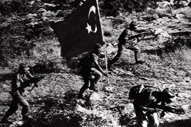 20 Ιουλίου 1974: Η μέρα που σκοτείνιασε η Κύπρος μας