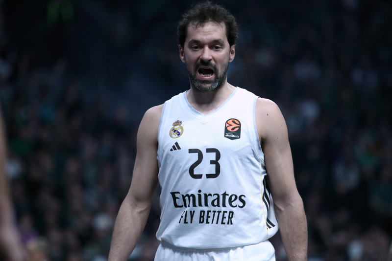 Η σημαία έμεινε στον ιστό της! Ο θρυλικός Γιουλ ανανέωσε με τη Ρεάλ