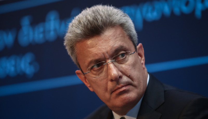 Υπογραφές για το μεγάλο deal του Νίκου Χατζηνικολάου