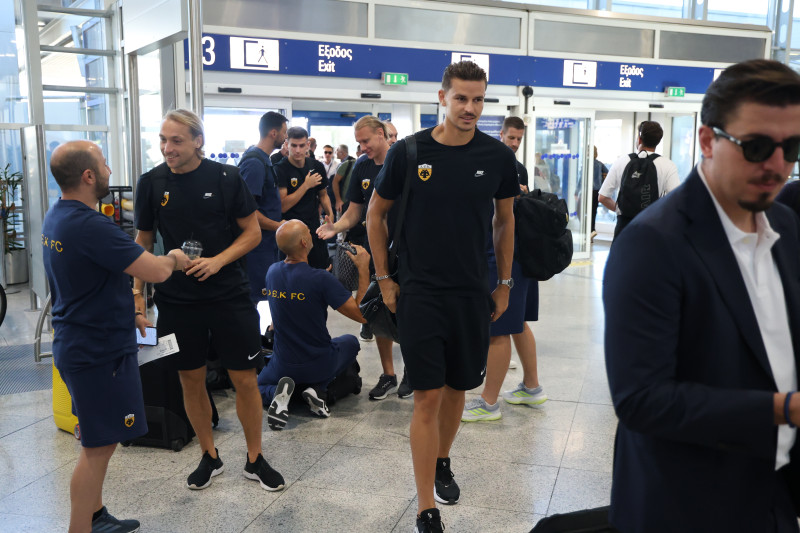 Αναχώρησε για Βουλγαρία η ΑΕΚ - Δείτε εικόνες από το αεροδρόμιο (ΦΩΤΟ)