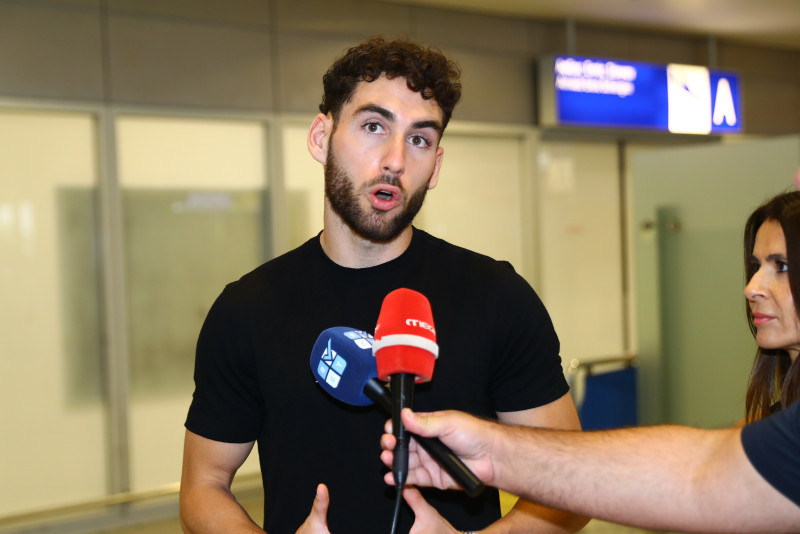 Πρωί Δευτέρας: Στην Ελλάδα για τον Ολυμπιακό ο χαφ!