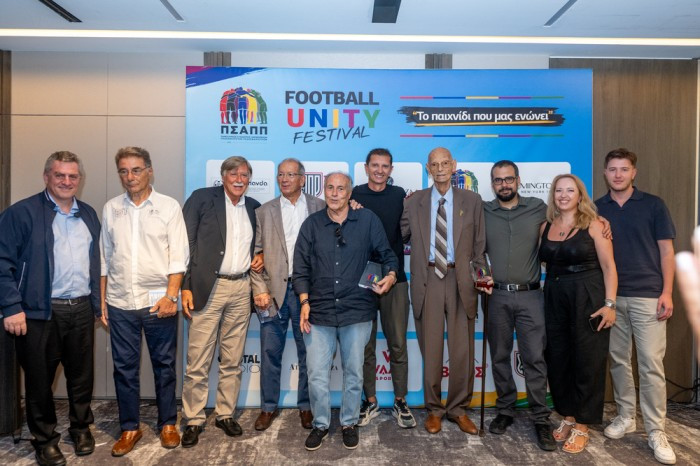 «Το Παιχνίδι που μας ενώνει»: η Πλατεία Συντάγματος έγινε ανοιχτό γήπεδο!