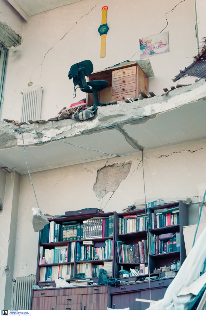 Τα 15 δευτερόλεπτα που άλλαξαν την Αθήνα για πάντα - Σπάνιες φωτογραφίες!