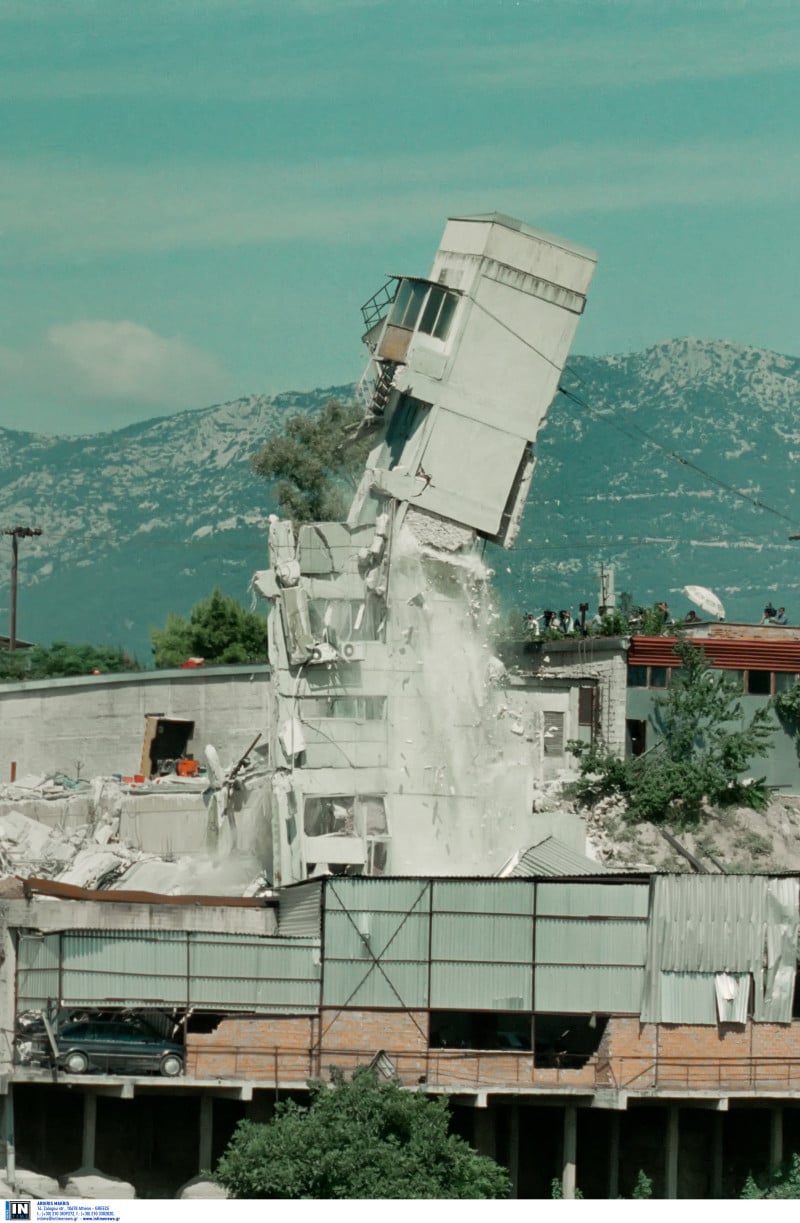 Τα 15 δευτερόλεπτα που άλλαξαν την Αθήνα για πάντα - Σπάνιες φωτογραφίες!