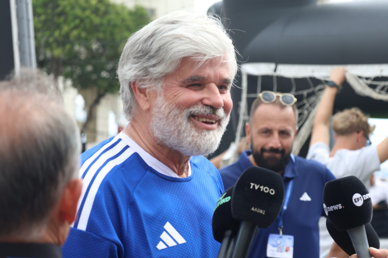 Αγνώριστος ο Ασάνοβιτς - Δείτε τη φωτογραφία του στην Ελλάδα