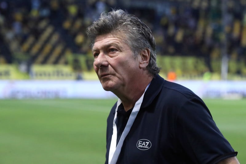 Ο κόουτς της Super League που είναι Νο1 φαβορί για απόλυση - Τέλος η ασυλία